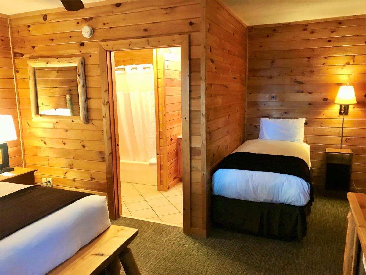 Mountain Top Inn And Resort Warm Springs Exterior photo