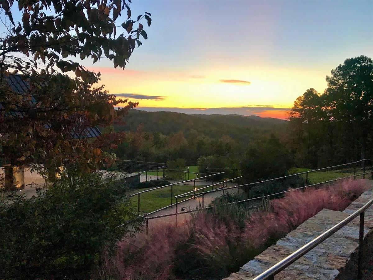 Mountain Top Inn And Resort Warm Springs Exterior photo