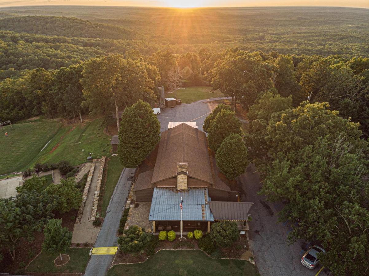Mountain Top Inn And Resort Warm Springs Exterior photo